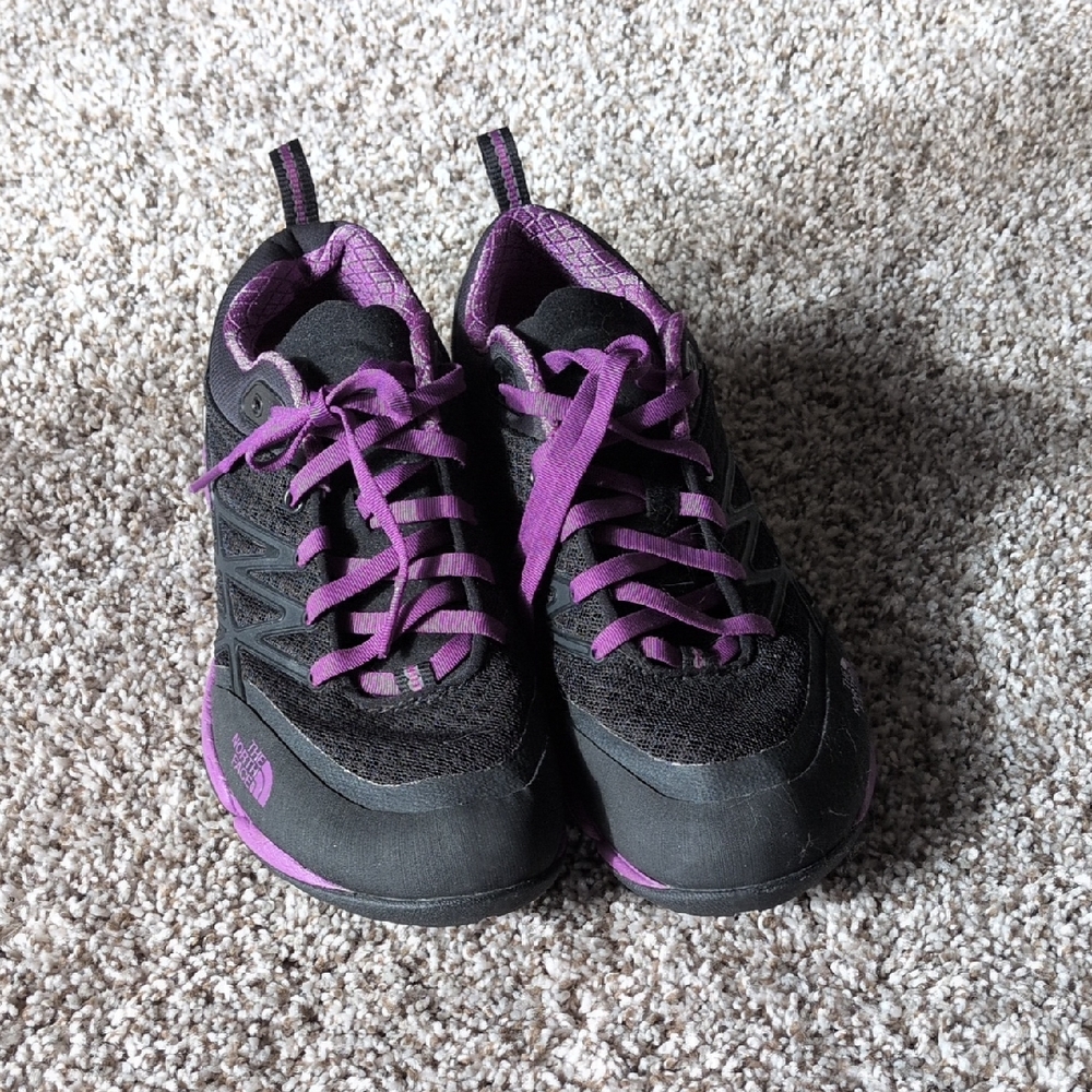 The Northdace Women's Black and Purple Athletic Shoes